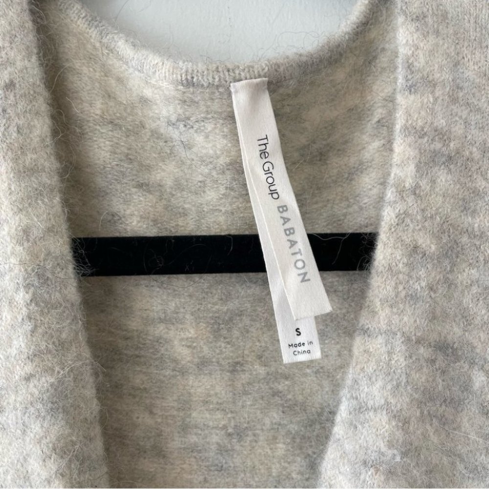 ❌SOLD❌ The Group Babaton Bandini Criss Cross Alpaca Wool cream Sweater size Sm - Picture 4 of 7
